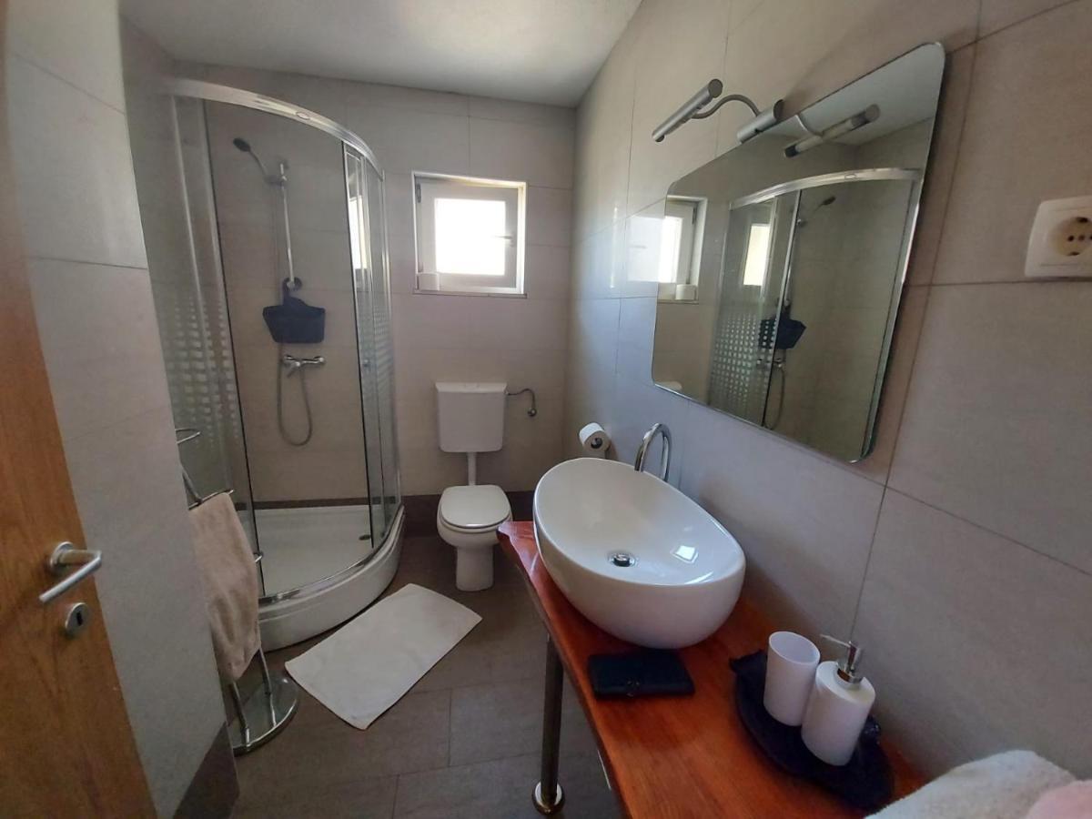Frane Apartment Zavalatica Eksteriør billede